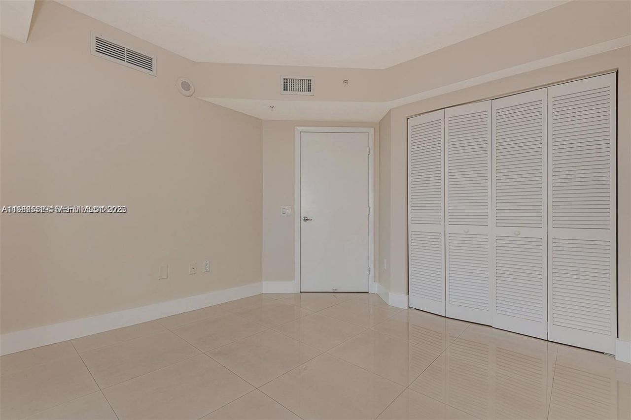 41 SE 5th St, Unit 2417, Miami, FL 33131 Photo