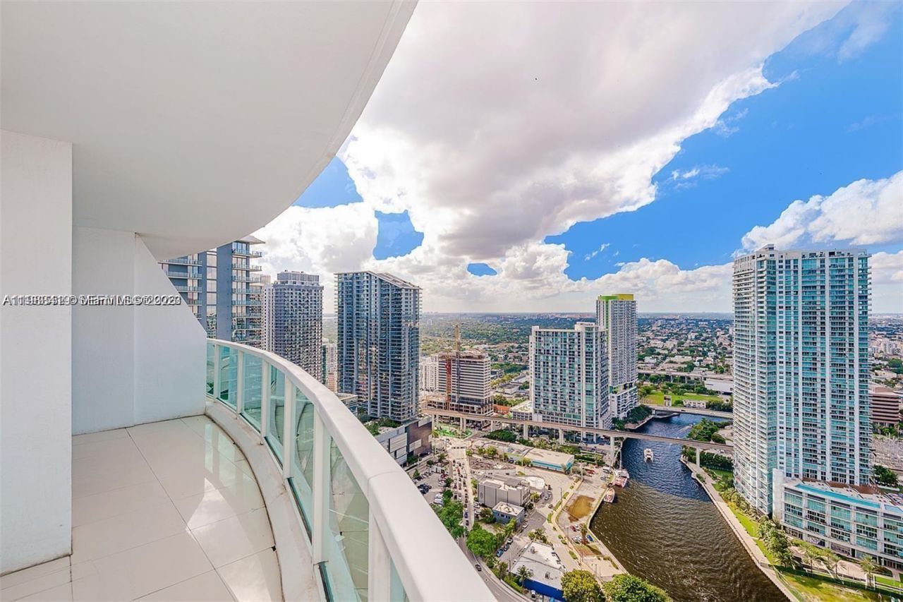 41 SE 5th St, Unit 2417, Miami, FL 33131 Photo