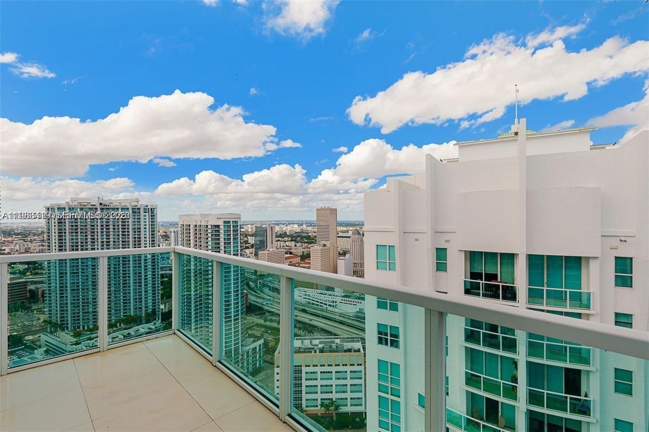 41 SE 5th St, Unit 2417, Miami, FL 33131 Photo