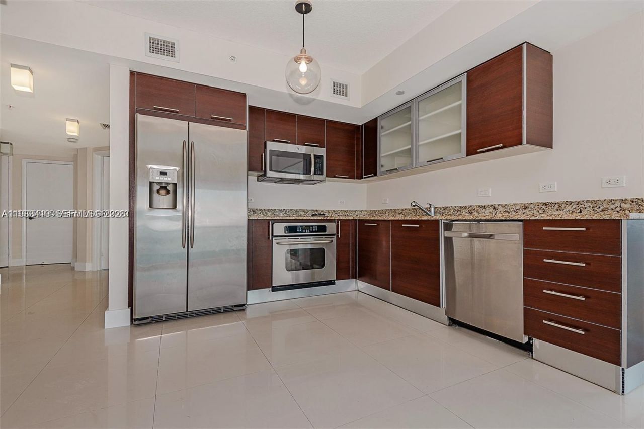 41 SE 5th St, Unit 2417, Miami, FL 33131 Photo