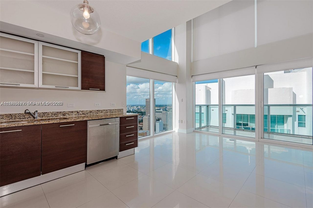 41 SE 5th St, Unit 2417, Miami, FL 33131 Photo