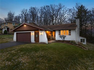 318 Case Street , Syracuse, NY 13209