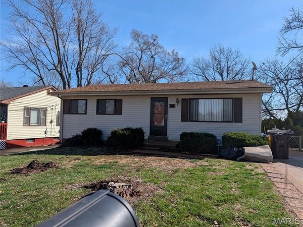 6188 Dupree Avenue , Ferguson, MO 63135