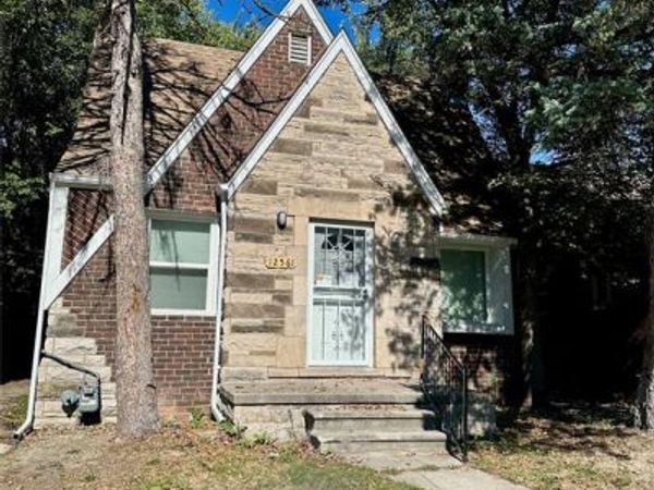 12561 Maiden Street, Detroit, MI 48213