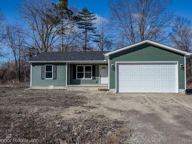 1047 39th Street , Port Huron Twp, MI 48060