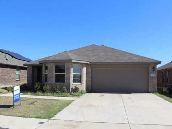 16628 Milwaukee Street , Justin, TX 76247