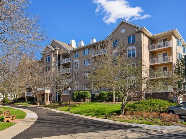 1731 Pavilion Way Way , Unit 405, Park Ridge, IL 60068