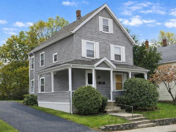 58 Bennett St, Unit 1, Wakefield, MA 01880