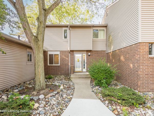 906 Montevideo Drive, Lansing, MI 48917