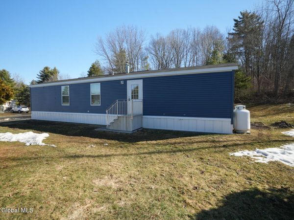 24 Birch Way, Pittstown, NY 12185