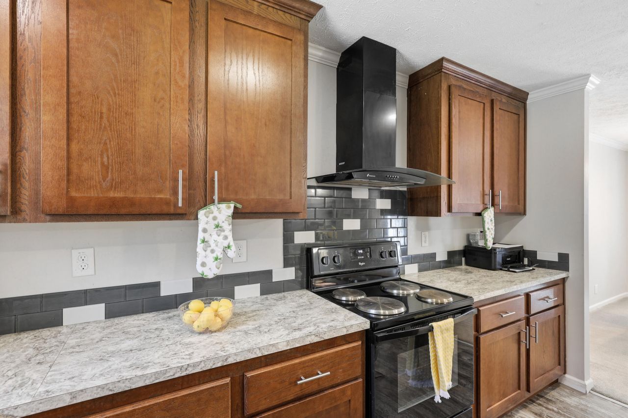 110 Kay Street Photo 14