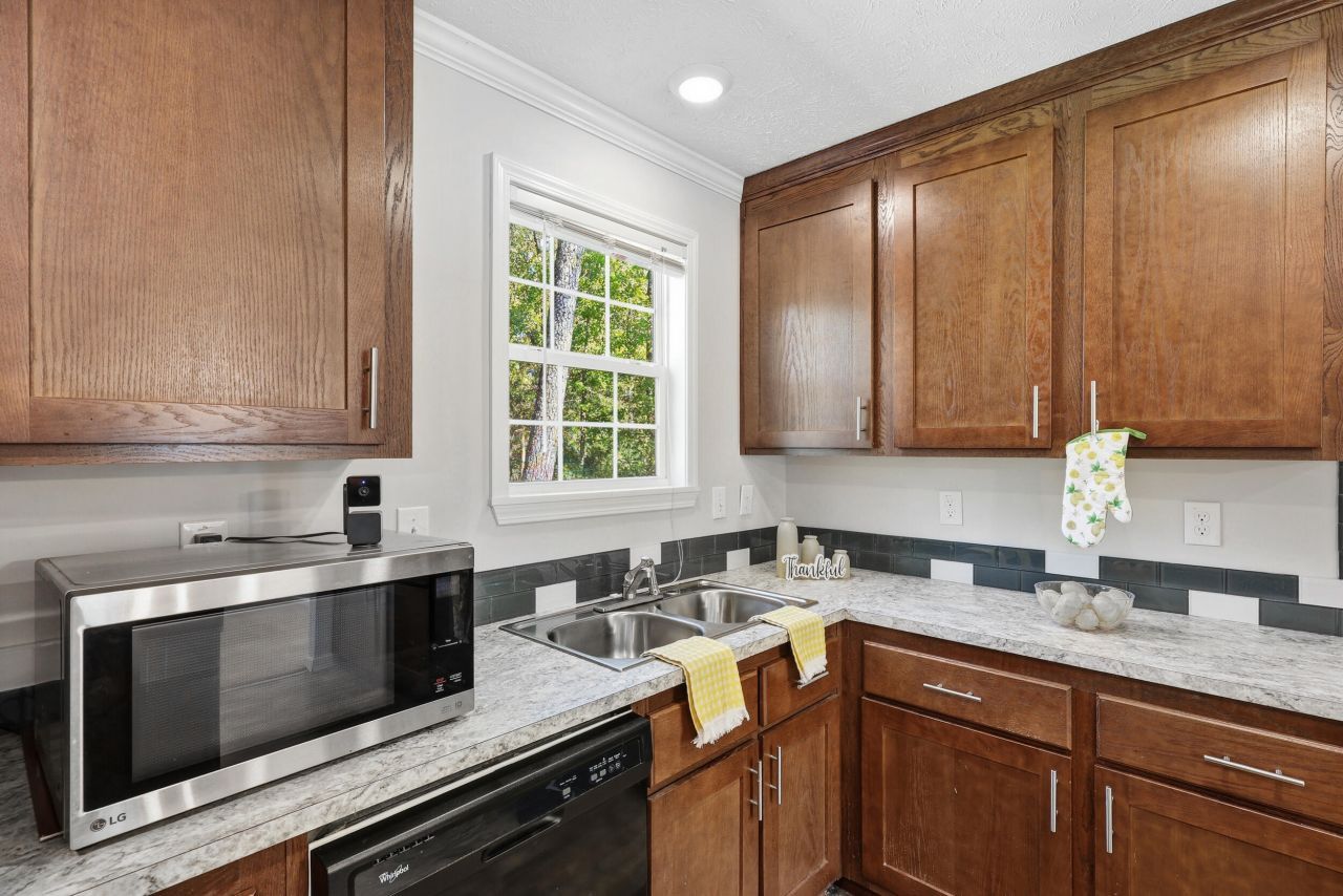 110 Kay Street Photo 15