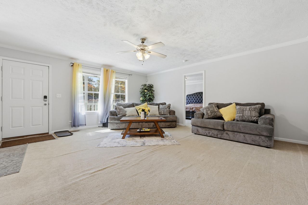 110 Kay Street Photo 5