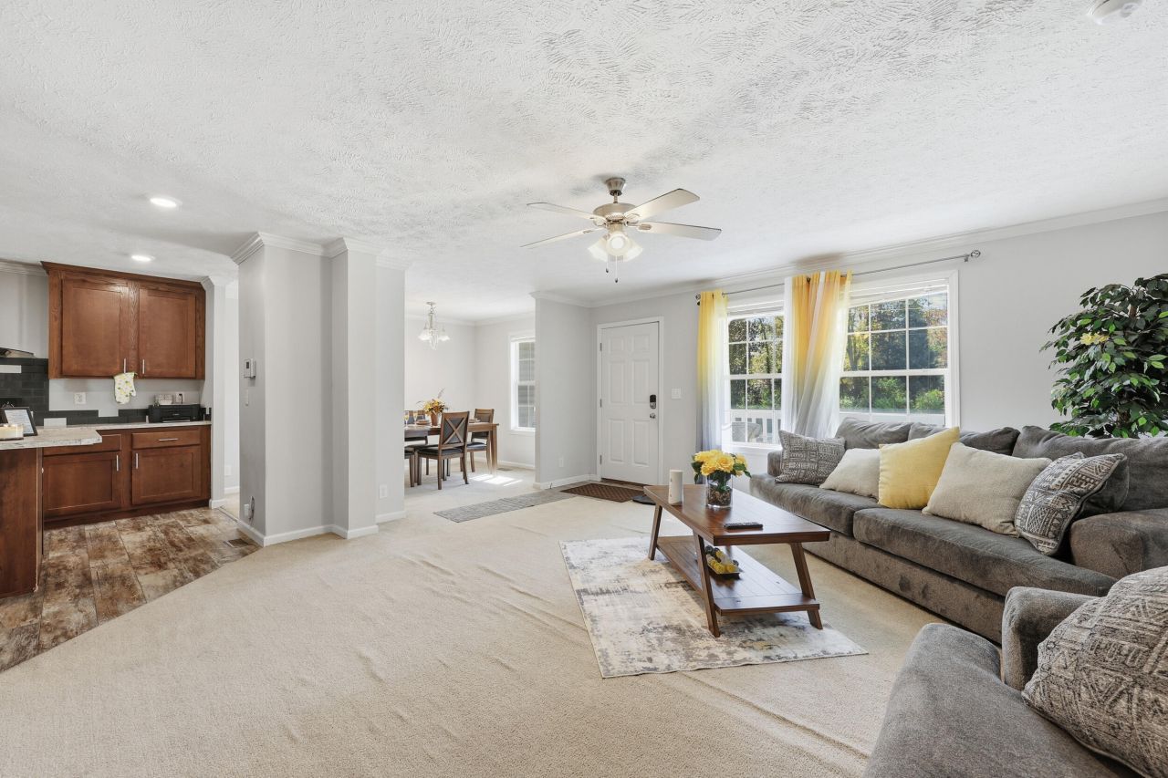 110 Kay Street Photo 6