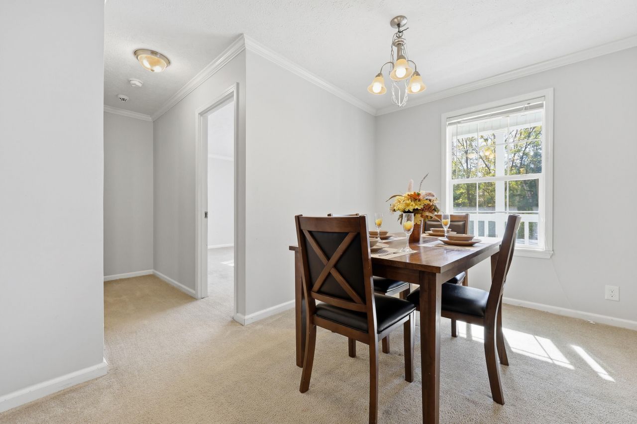 110 Kay Street Photo 8