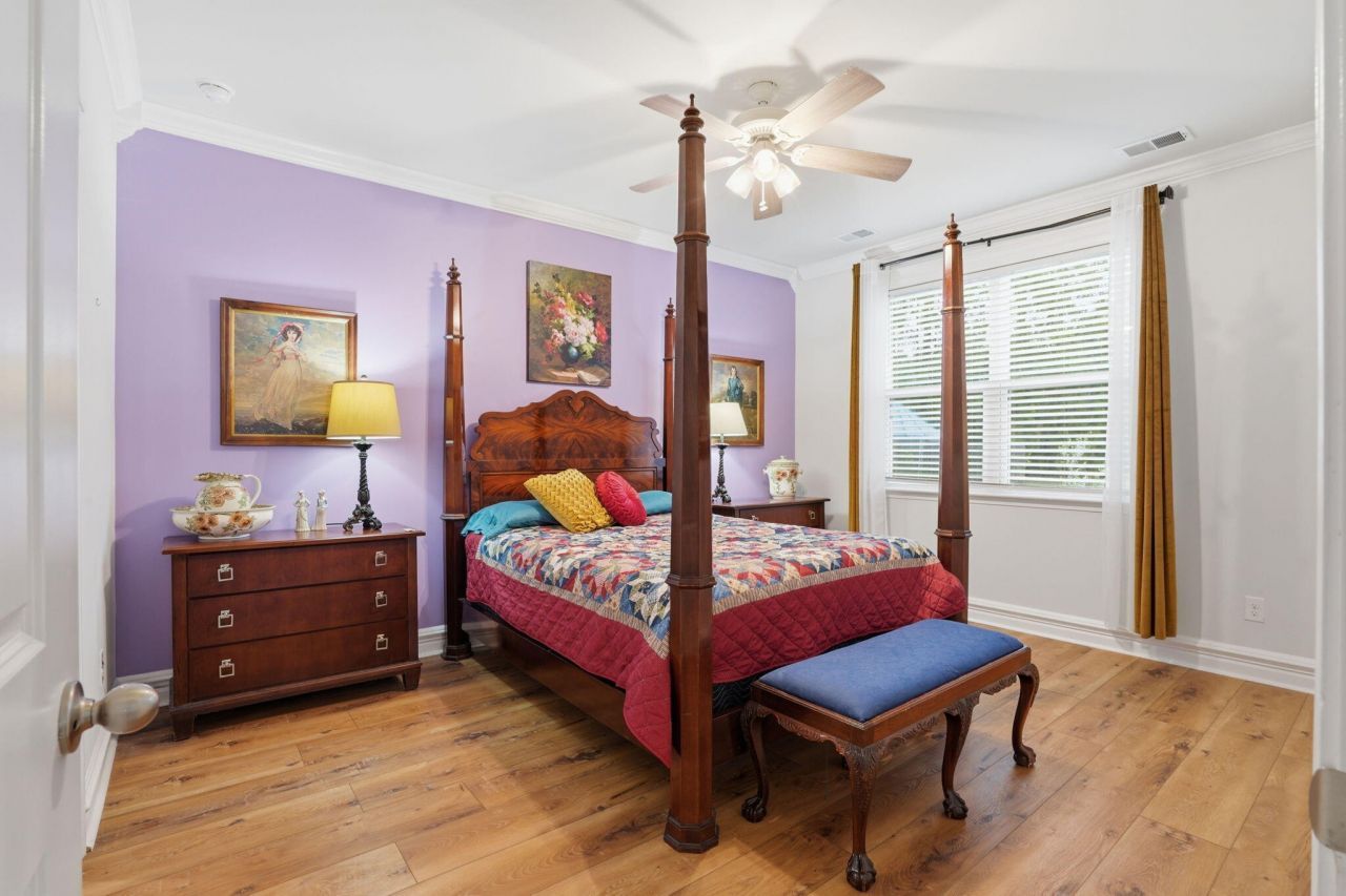 122 Oakwood Boulevard Photo 14