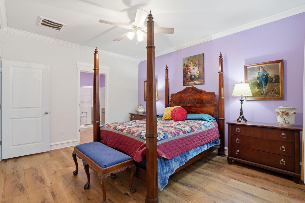 122 Oakwood Boulevard Photo 15