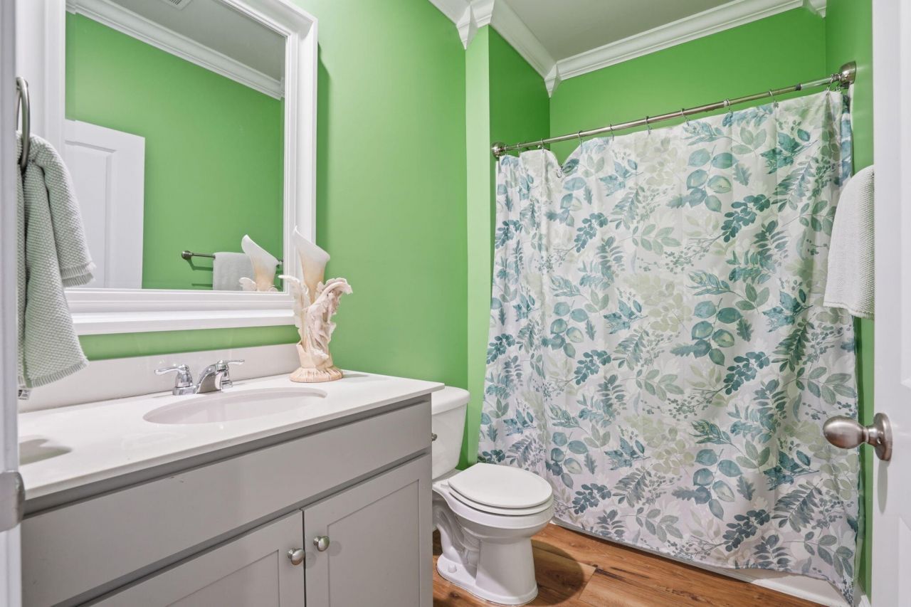 122 Oakwood Boulevard Photo 21