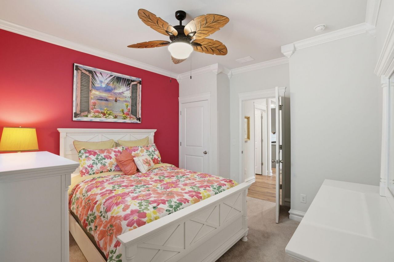 122 Oakwood Boulevard Photo 22