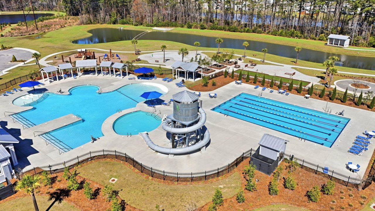 122 Oakwood Boulevard Photo 32