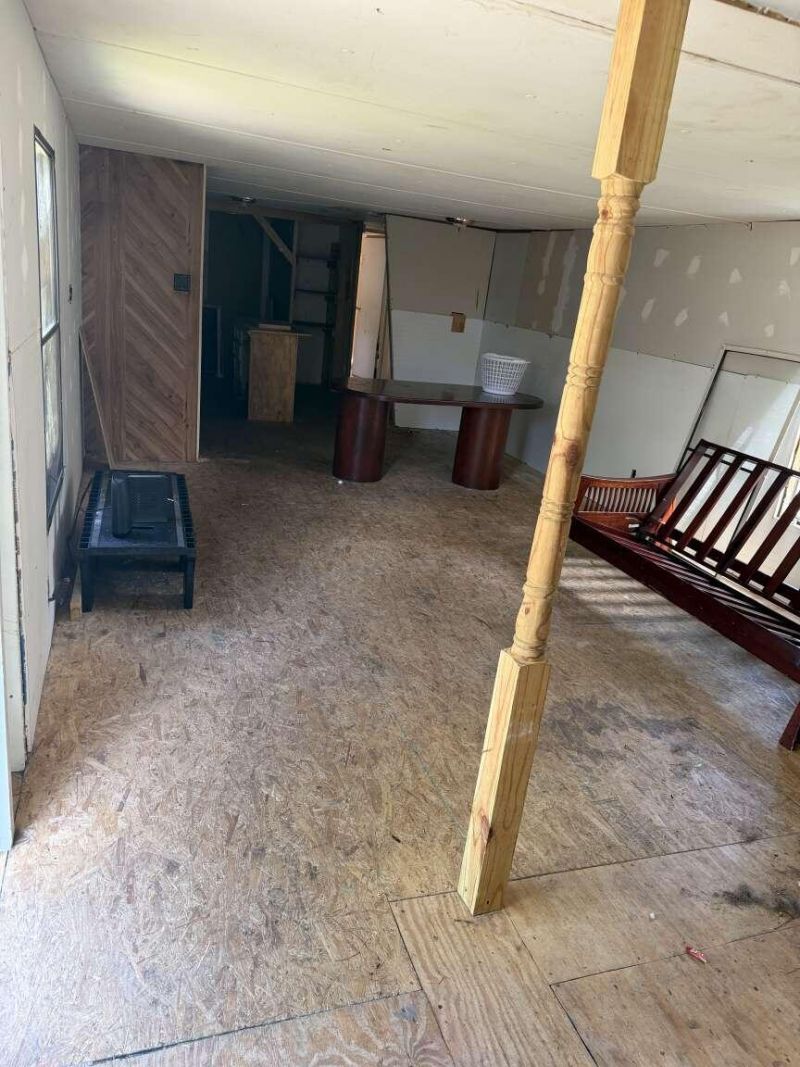 450 Old Castle Street Photo 11