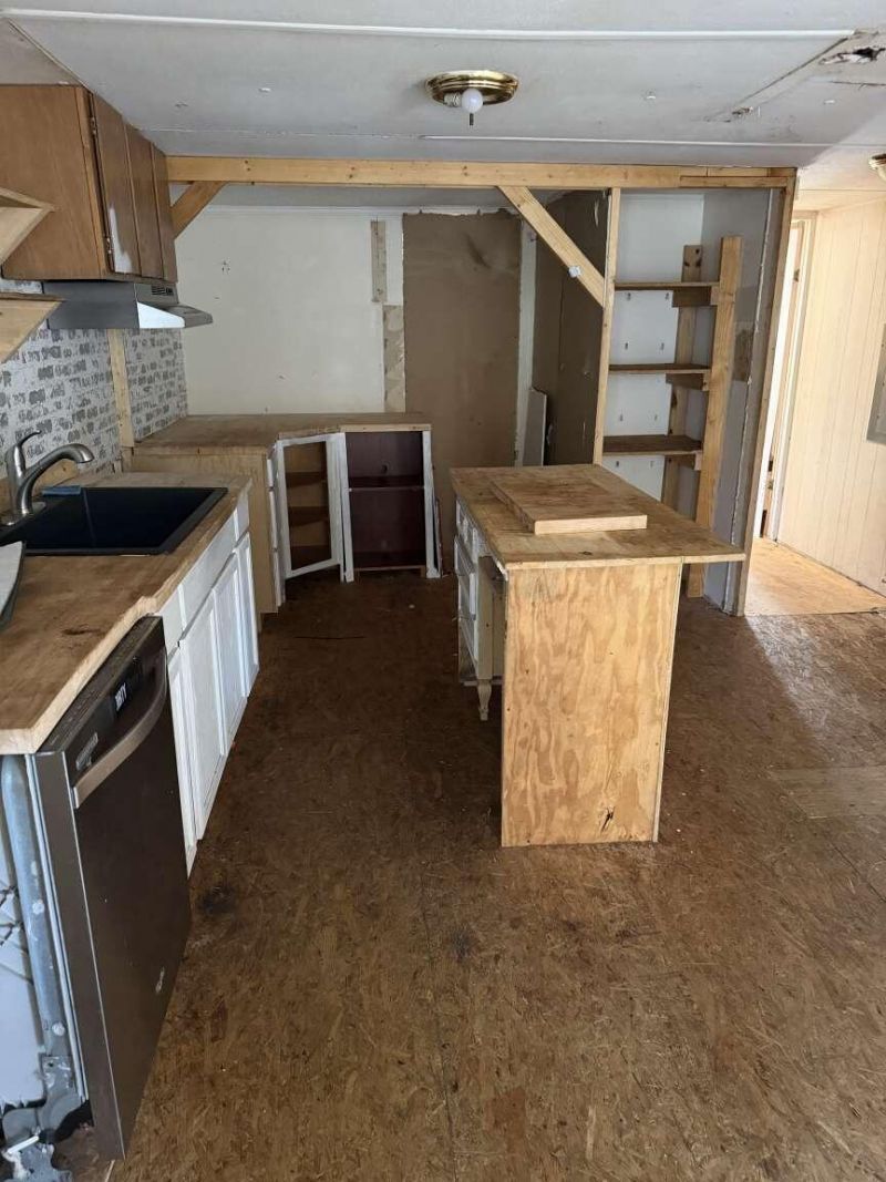 450 Old Castle Street Photo 13