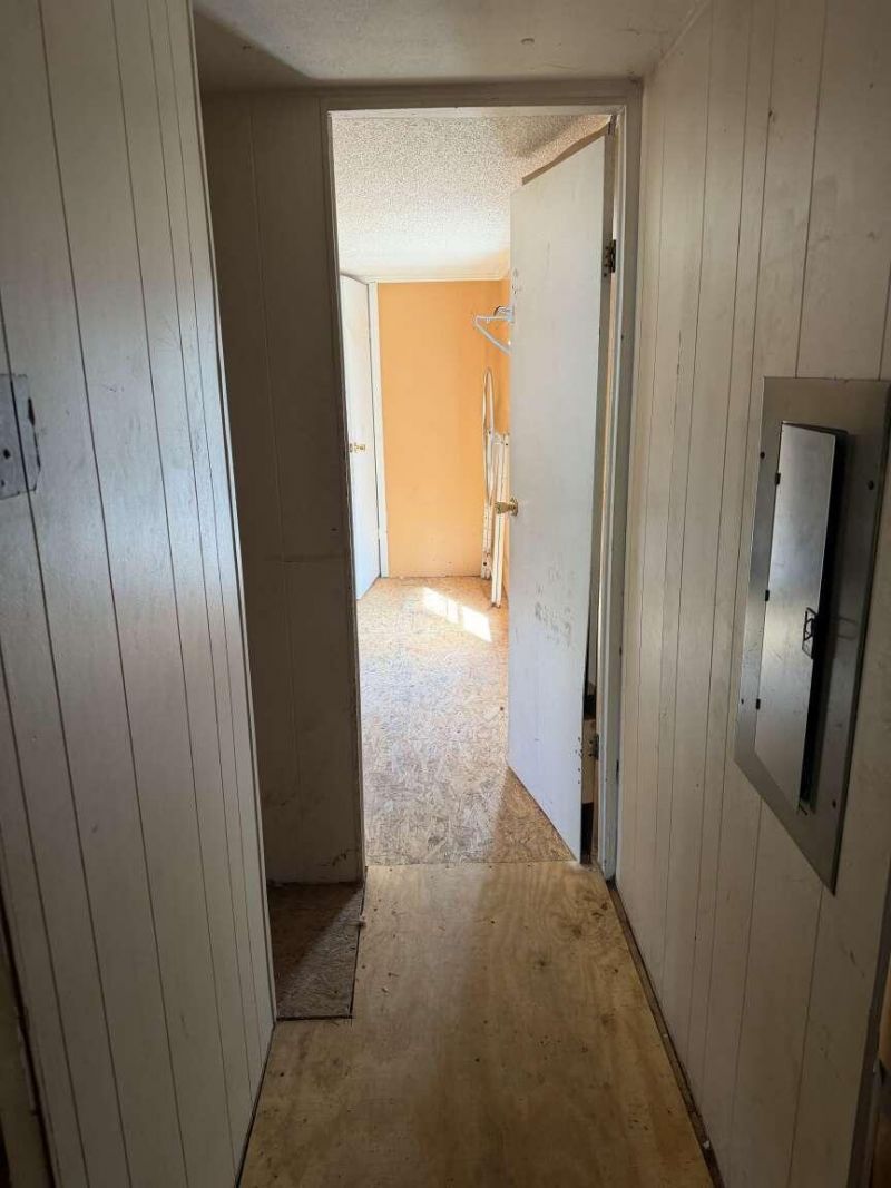 450 Old Castle Street Photo 15