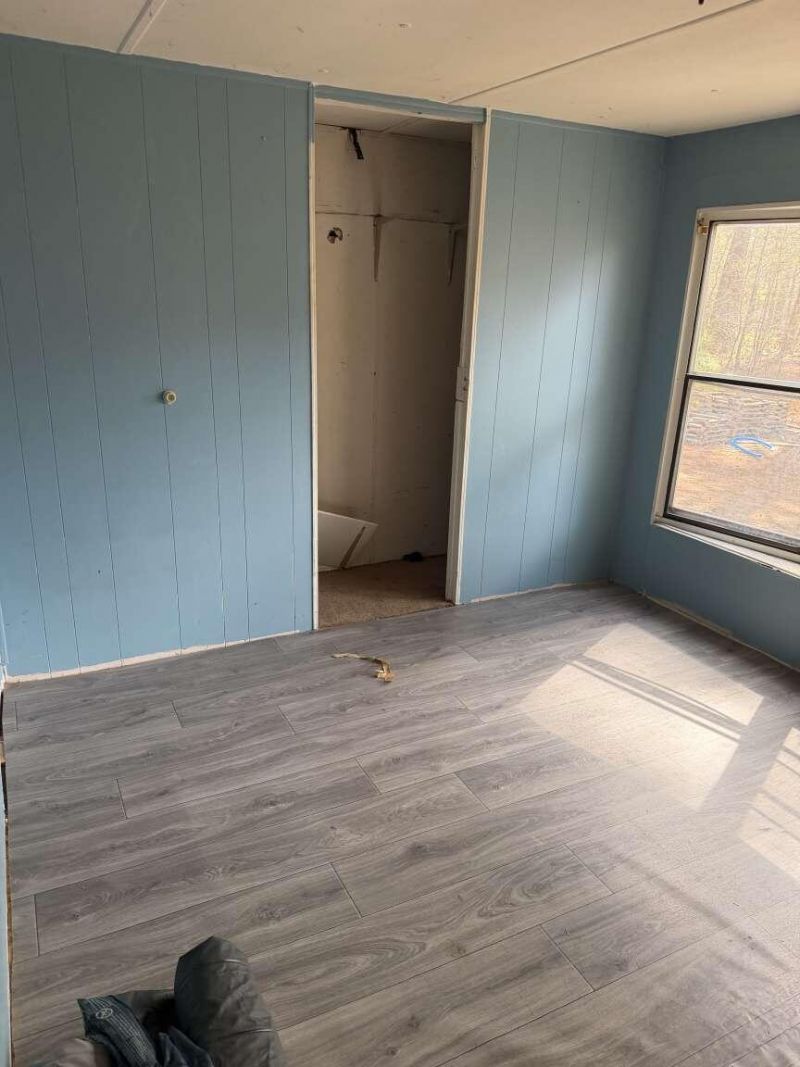 450 Old Castle Street Photo 8