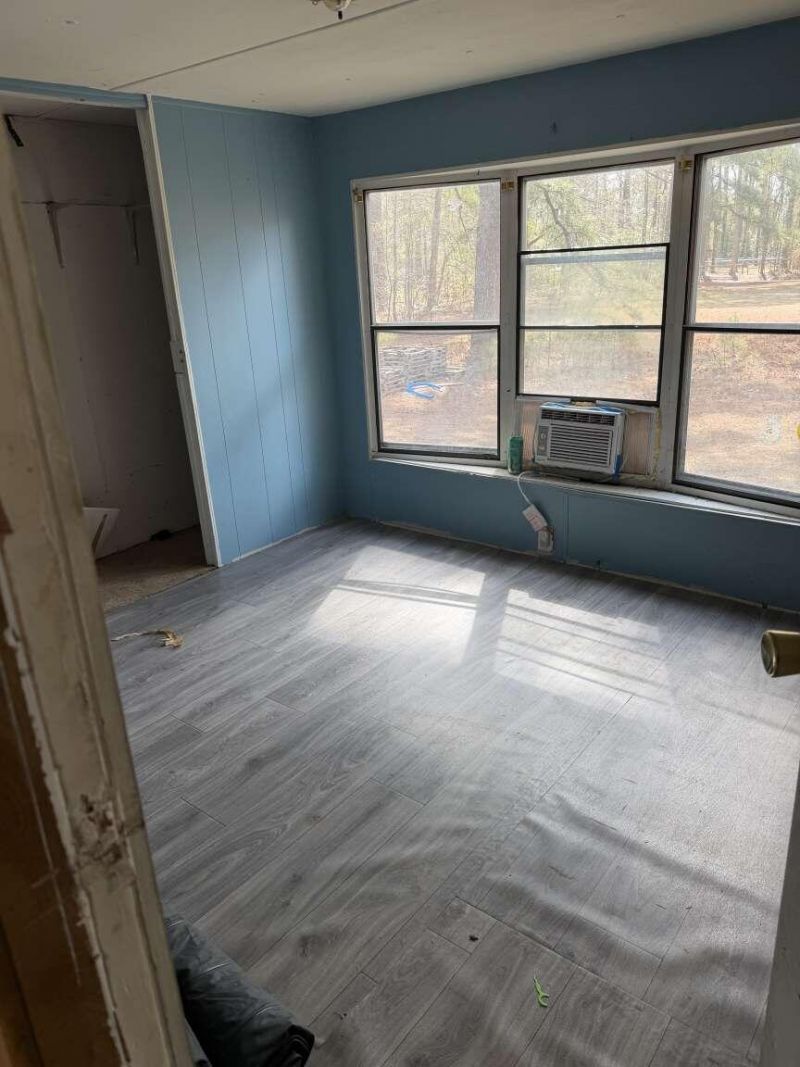 450 Old Castle Street Photo 9