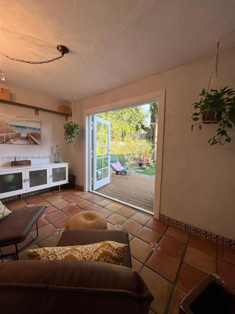 551 NE 69th St, Unit 1&2, Miami, FL 33138 Photo