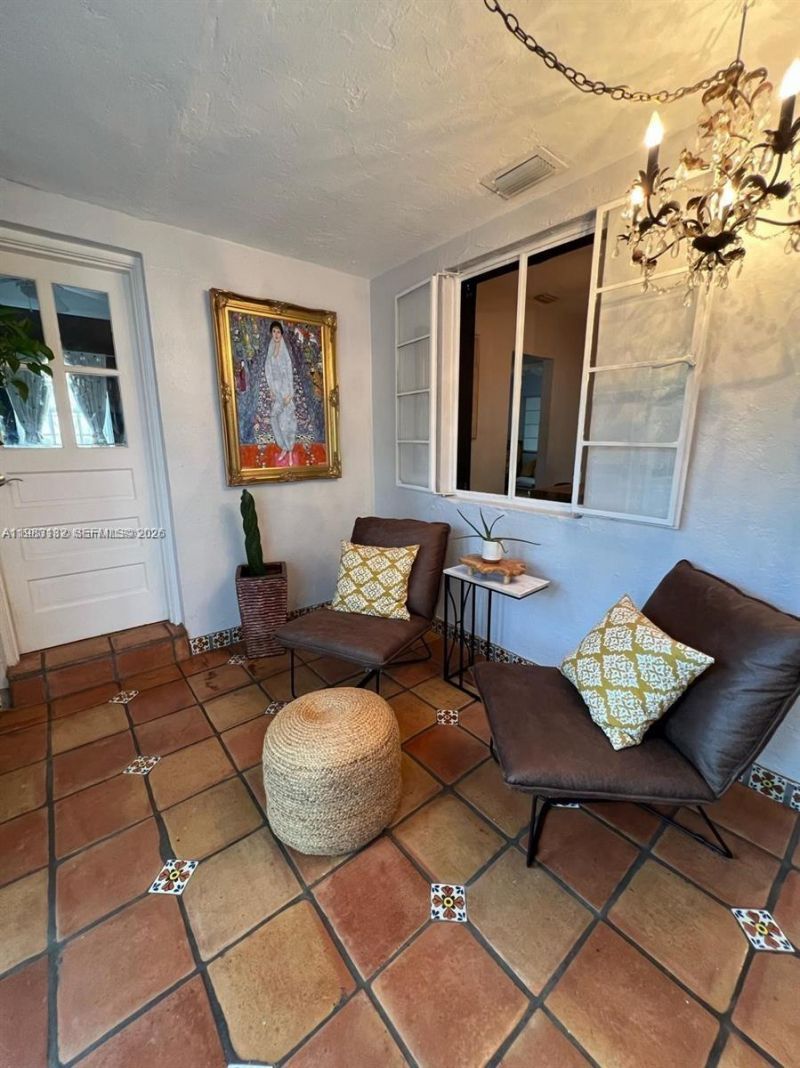 551 NE 69th St, Unit 1&2, Miami, FL 33138 Photo