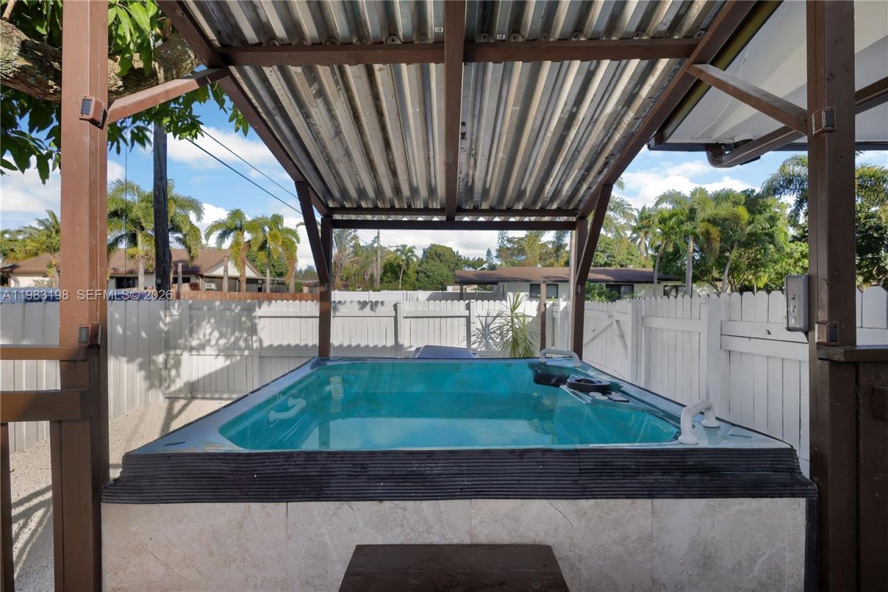 7501 Raleigh St , Hollywood, FL 33024 Photo