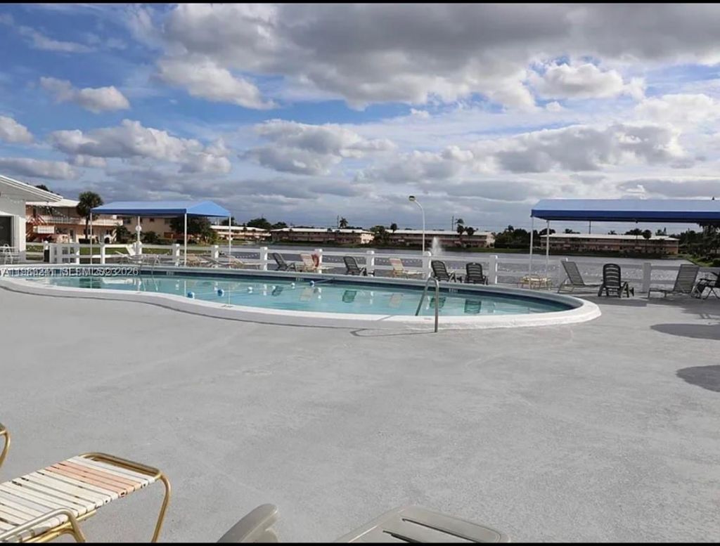 815 SW 10th Ter , Unit 4V, Hallandale Beach, FL 33009 Photo