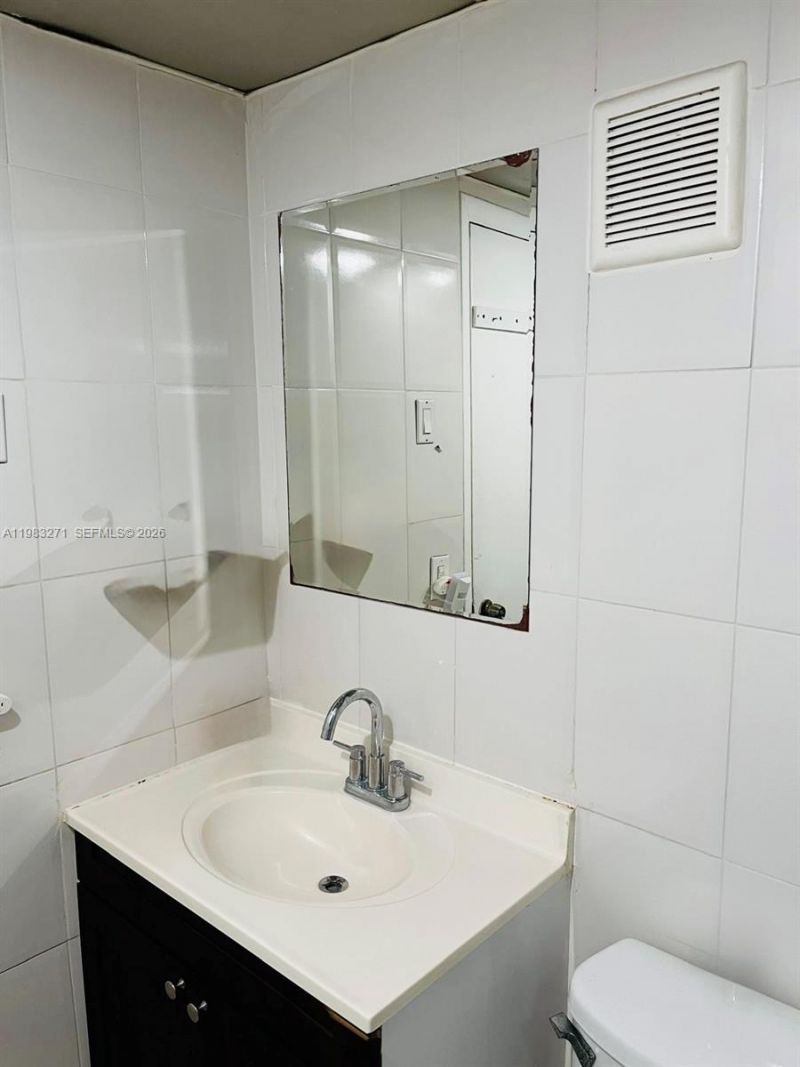 1735 NE 164th St , Unit D306, North Miami Beach, FL 33162 Photo