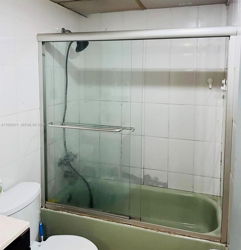 1735 NE 164th St , Unit D306, North Miami Beach, FL 33162 Photo