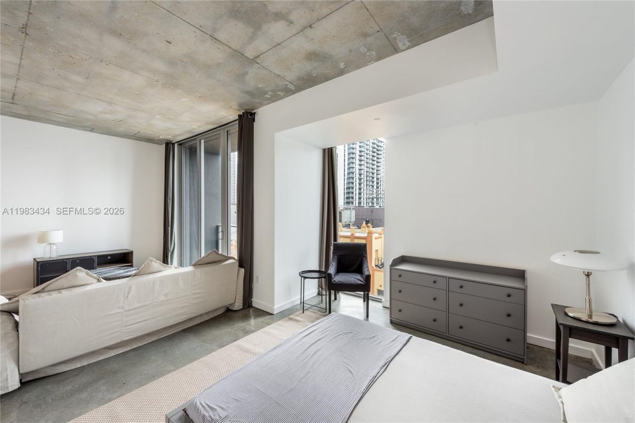 151 SE 1st St , Unit 1709, Miami, FL 33131 Photo