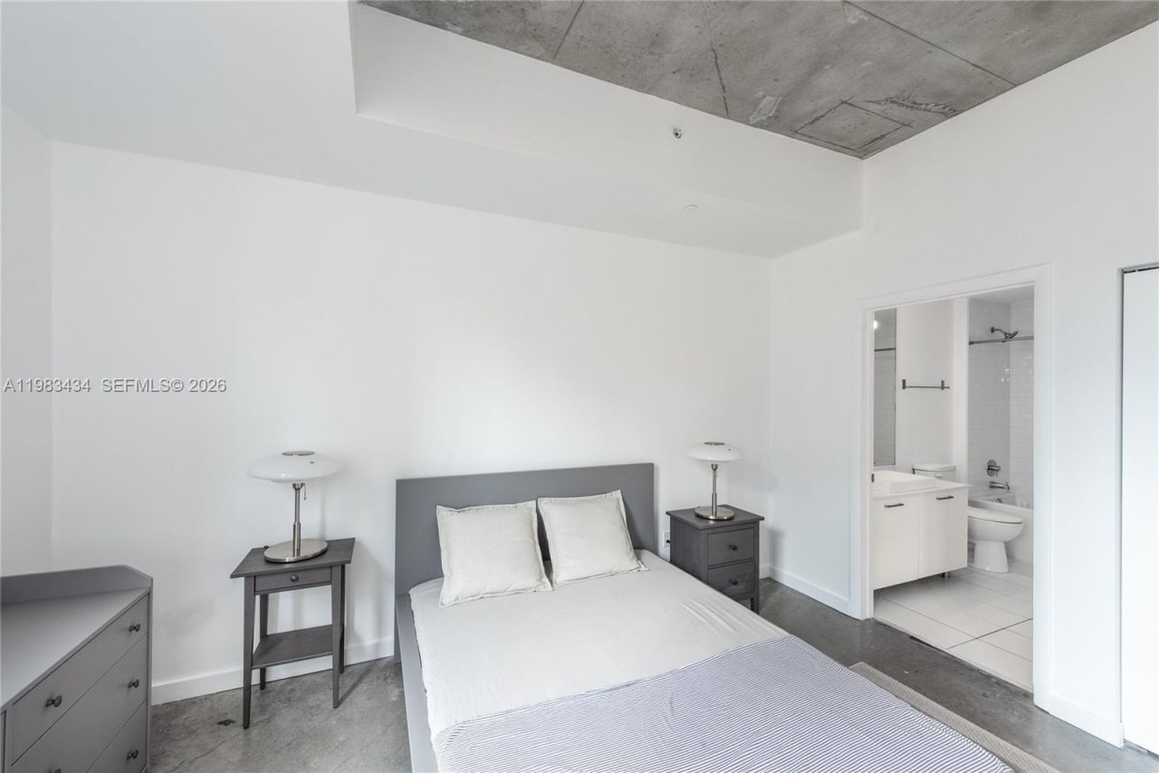 151 SE 1st St , Unit 1709, Miami, FL 33131 Photo