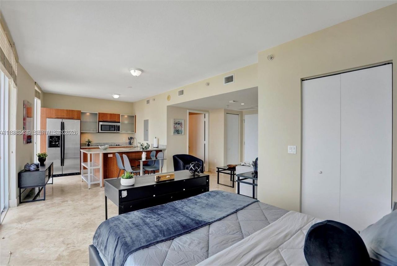 185 SW 7th St, Unit 1600, Miami, FL 33130 Photo