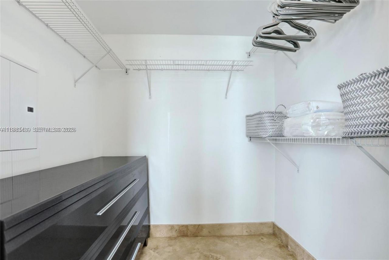 185 SW 7th St, Unit 1600, Miami, FL 33130 Photo