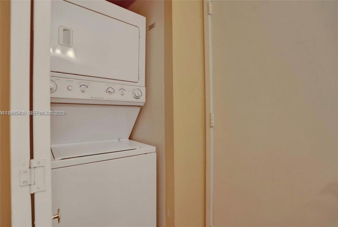 185 SW 7th St, Unit 1600, Miami, FL 33130 Photo