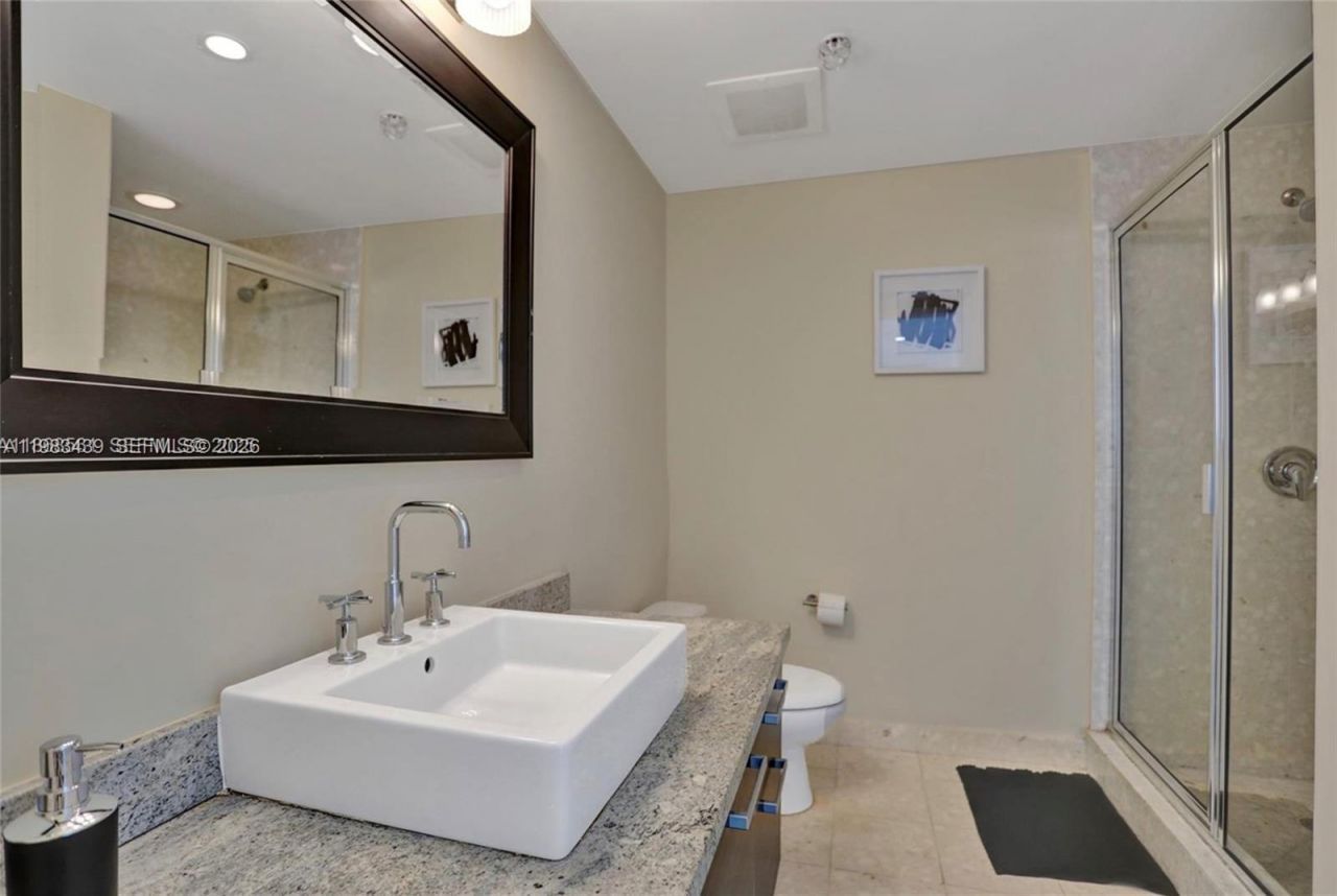 185 SW 7th St, Unit 1600, Miami, FL 33130 Photo