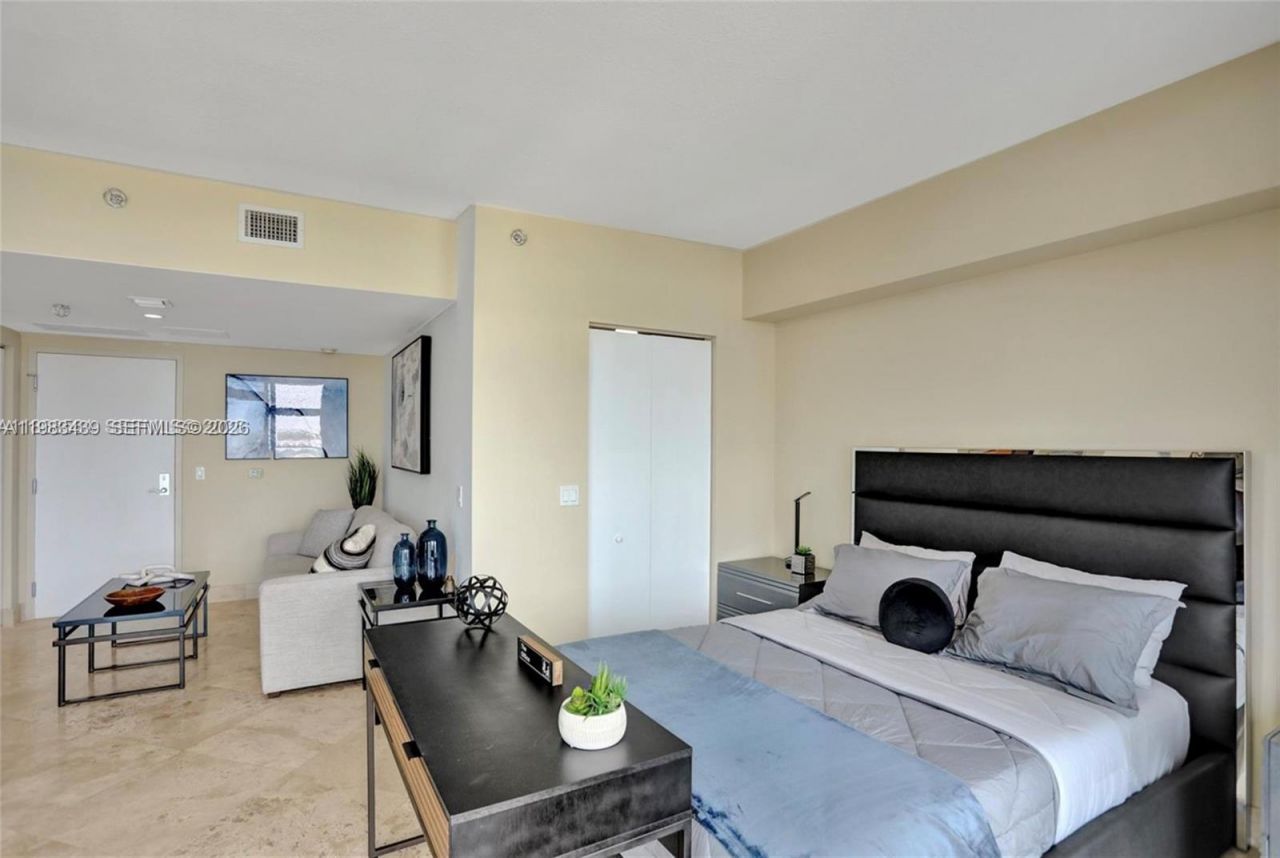 185 SW 7th St, Unit 1600, Miami, FL 33130 Photo