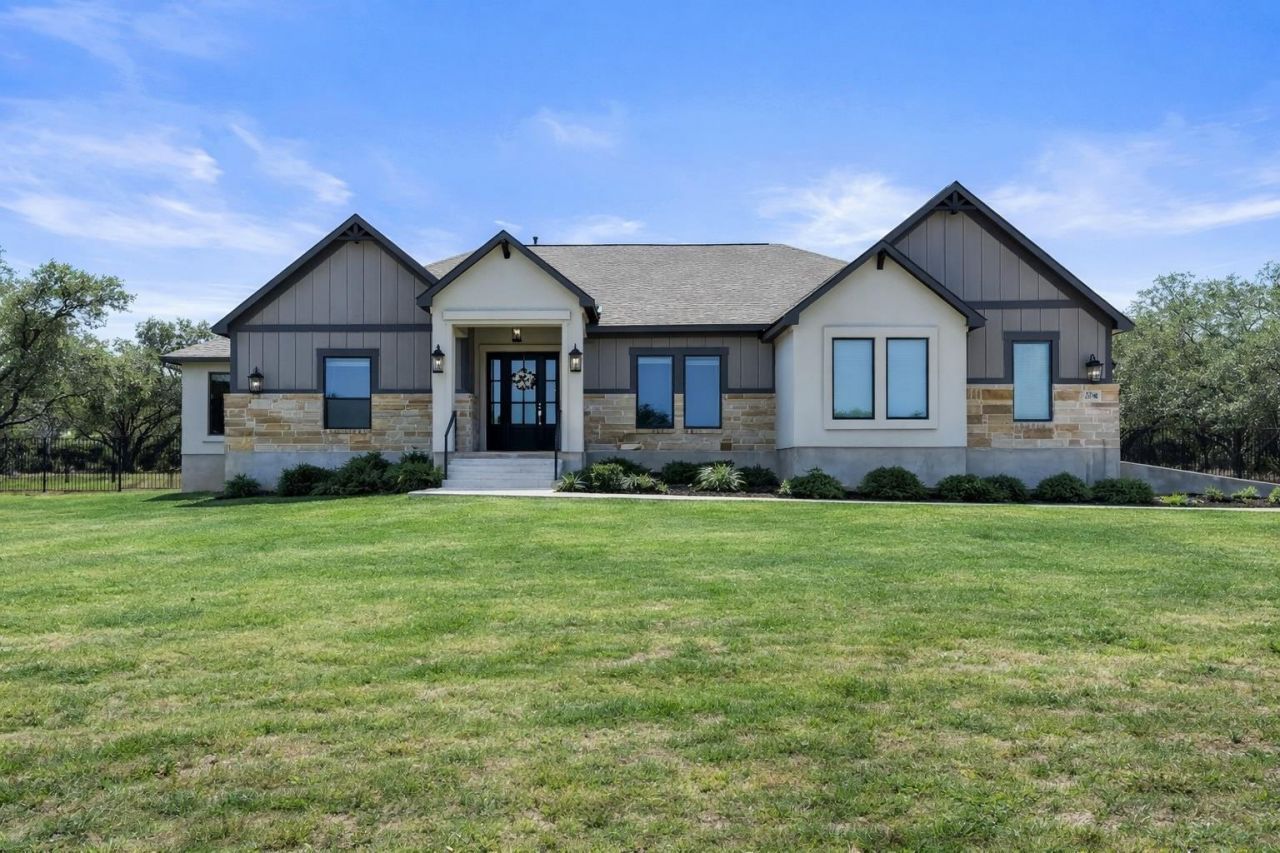 204 Love Creek Ct, Spicewood, TX 78669 Main Photo