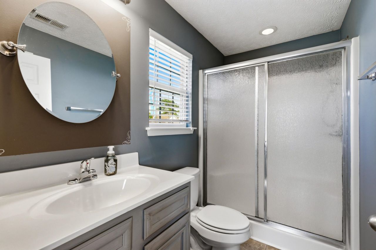 527 Cottage Oaks Circle Photo 12