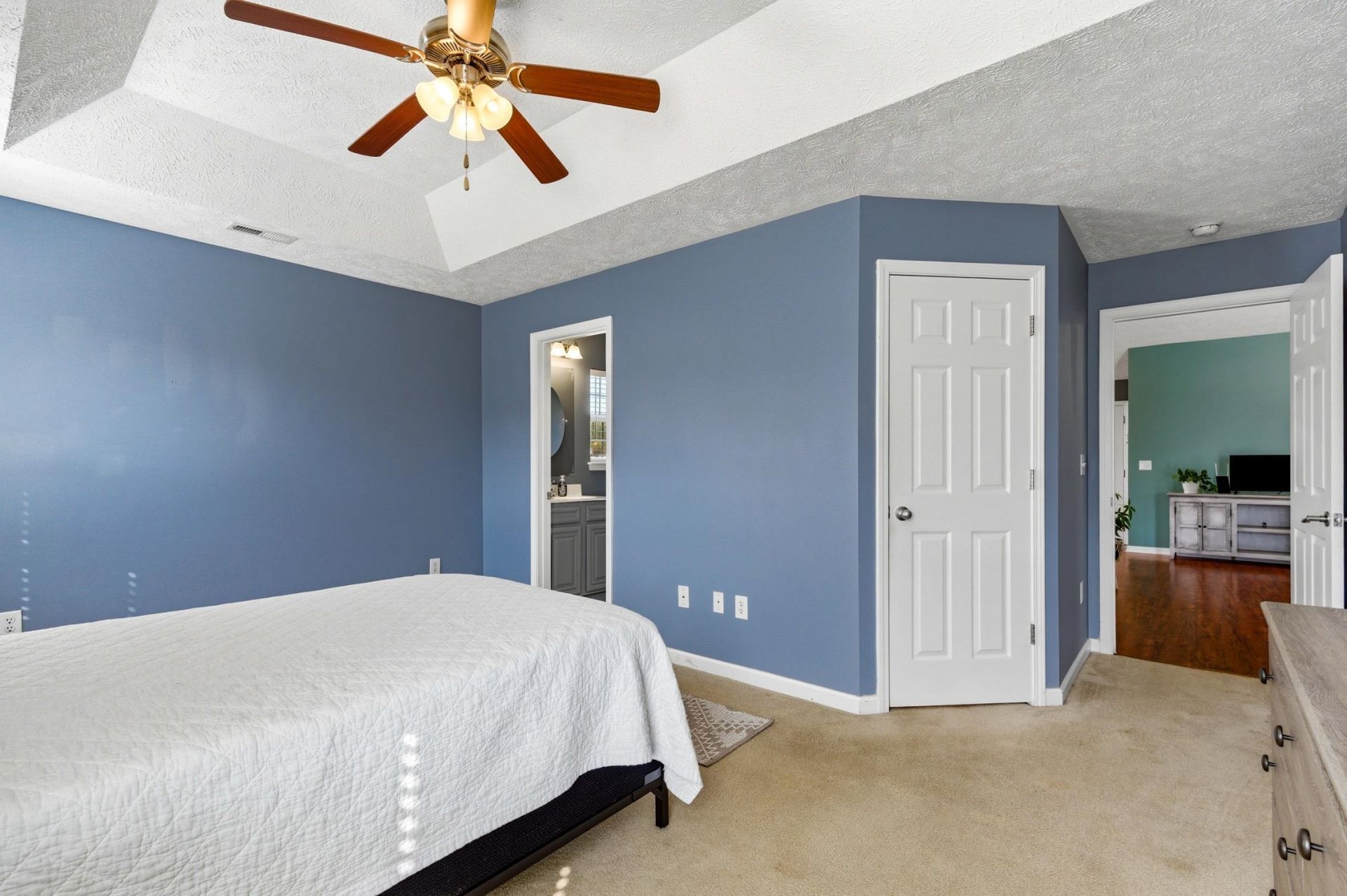 527 Cottage Oaks Circle Photo 12
