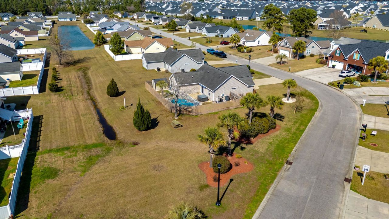 527 Cottage Oaks Circle Photo 26