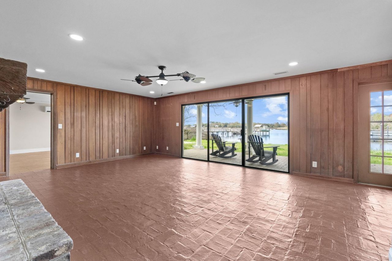 201 River Rd. Photo 10