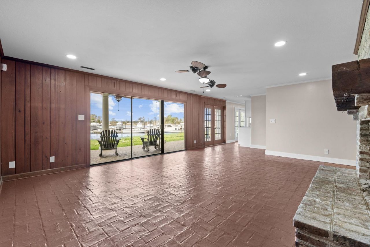 201 River Rd. Photo 11