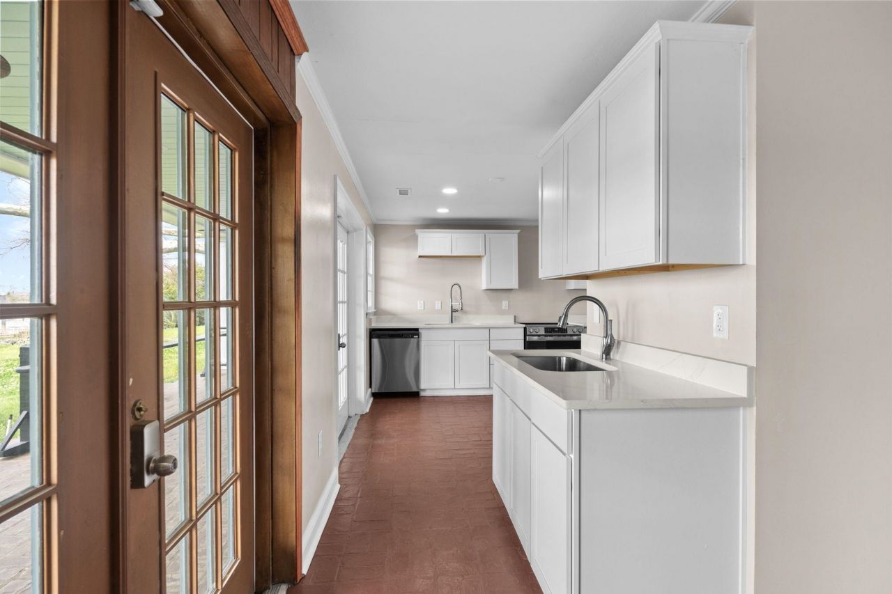 201 River Rd. Photo 14