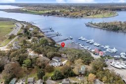 201 River Rd. photo 4